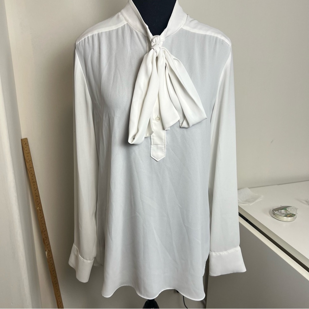 Aritzia Babaton Hestia Style Bow-Tie Georgette Blouse - Marshmallow-Size-Medium